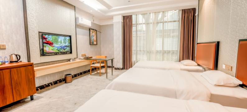 清远尊享昊廷哥酒店(清城站店)图片