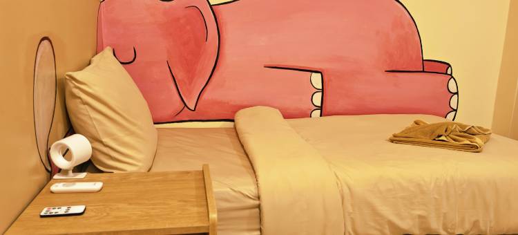 芭东海滩岩石酒店(The Rock Patong comfort stay)图片