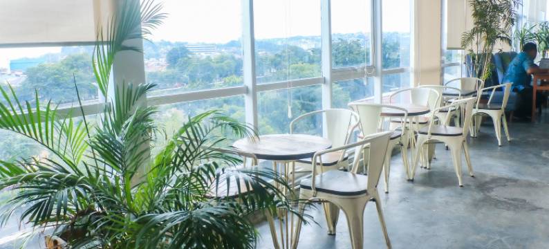 三宝垄图古穆达前一精品酒店(Front One Boutique Tugu Muda Semarang)图片