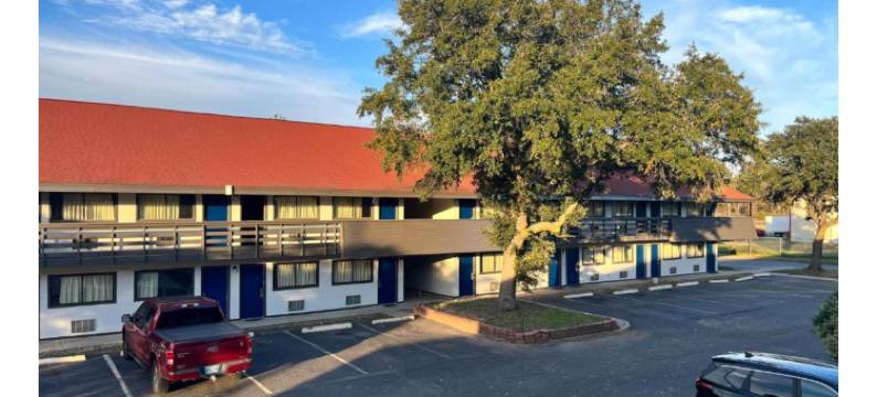 路易斯安那州什里夫波特 - 工业环路 6 号开放式公寓套房酒店(Studio 6 Suites Shreveport, LA – Industrial Loop)图片