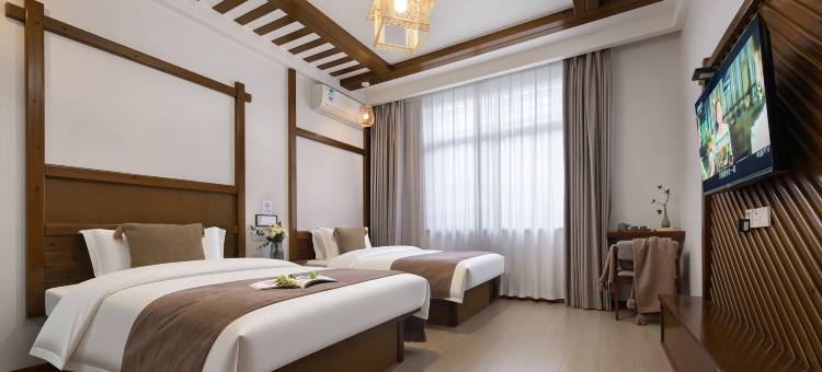 拾樂民宿(张家界天门山索道店)图片