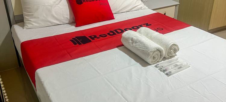 安赫莱斯市红多兹酒店-M Two Condotels友谊(RedDoorz @ M Two Condotels Friendship Angeles City)图片