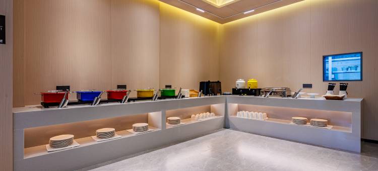 艺龙安云酒店(上海虹桥机场国家会展中心店)图片