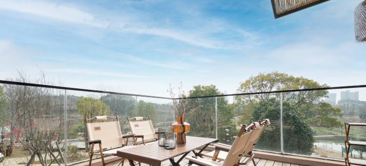 岳阳K度假酒店(洞庭湖中华熊猫苑店)图片