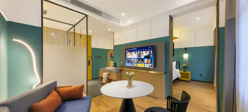 喜鹊CC酒店(郑州中原万达广场二砂地铁站店)图片