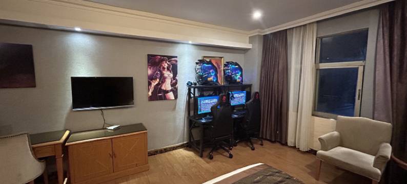 亚信电竞酒店(深圳坪地宜城PARK沃尔玛店)图片