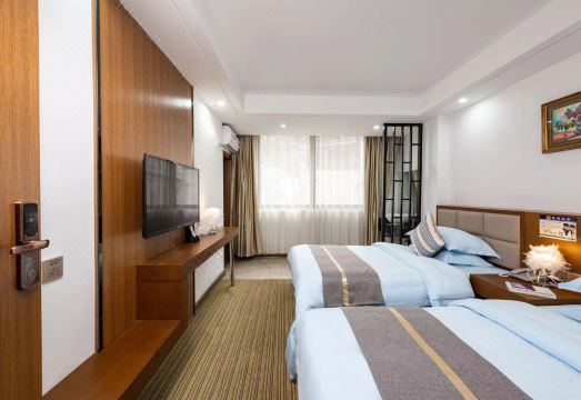 Six Resorts (Yangshuo West Street) Hotel Overview