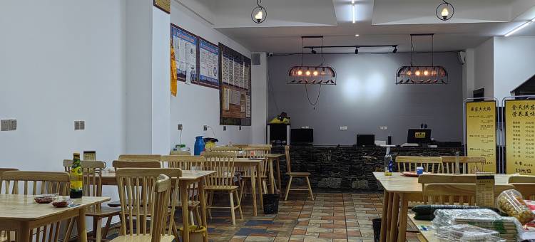 明星花园酒店(四姑娘山长坪沟景区店)图片