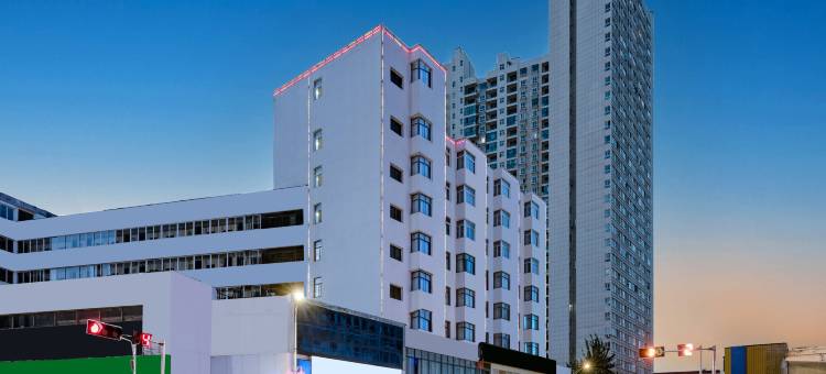 骏怡连锁酒店(信阳火车站店)图片