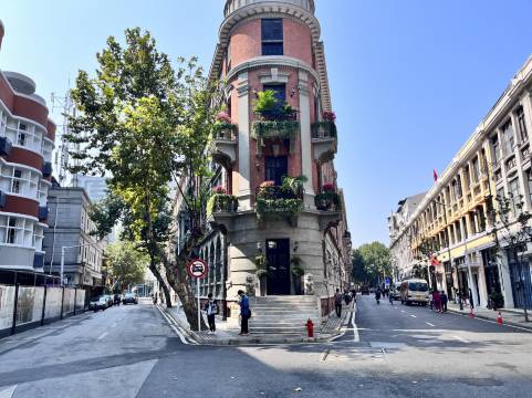 喜曼酒店(武汉江滩江汉路步行街店)图片