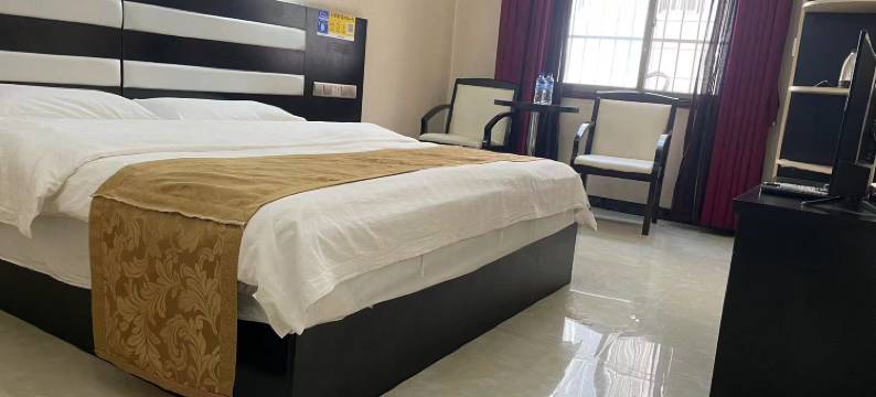 广南超圆宸商务酒店图片