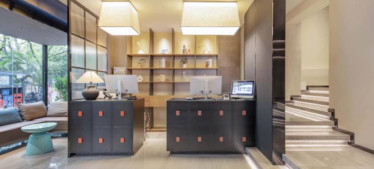 优铂·潮酒店(深圳西丽地铁站深职院店)图片