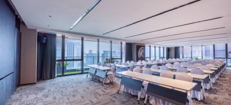 深圳南山科技园澳特科兴亚朵S酒店图片