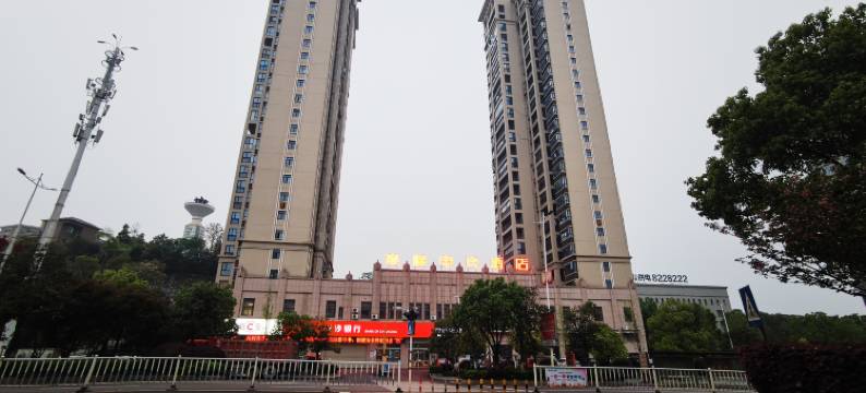 衡山巅峰电竞酒店图片