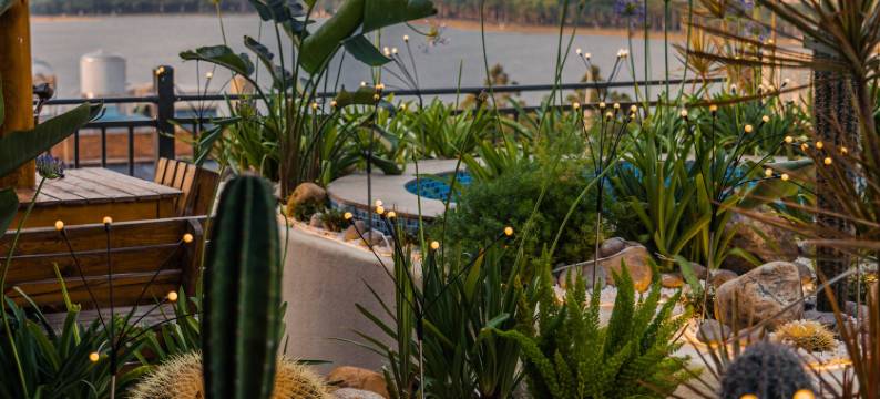 弥勒御湖智慧温泉酒店(湖泉生态园红河水乡店)图片