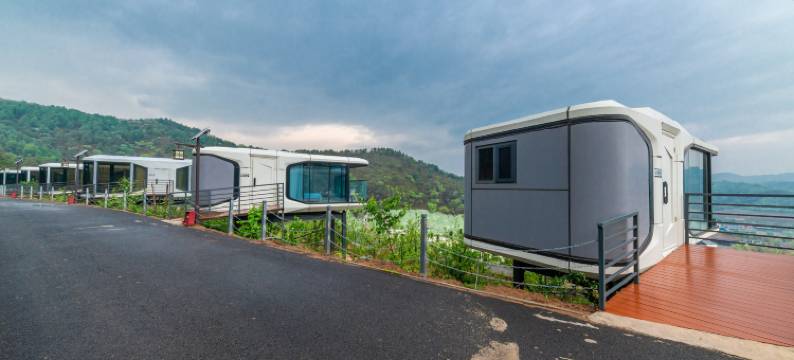 牧蓝谷·太空舱星空营地图片