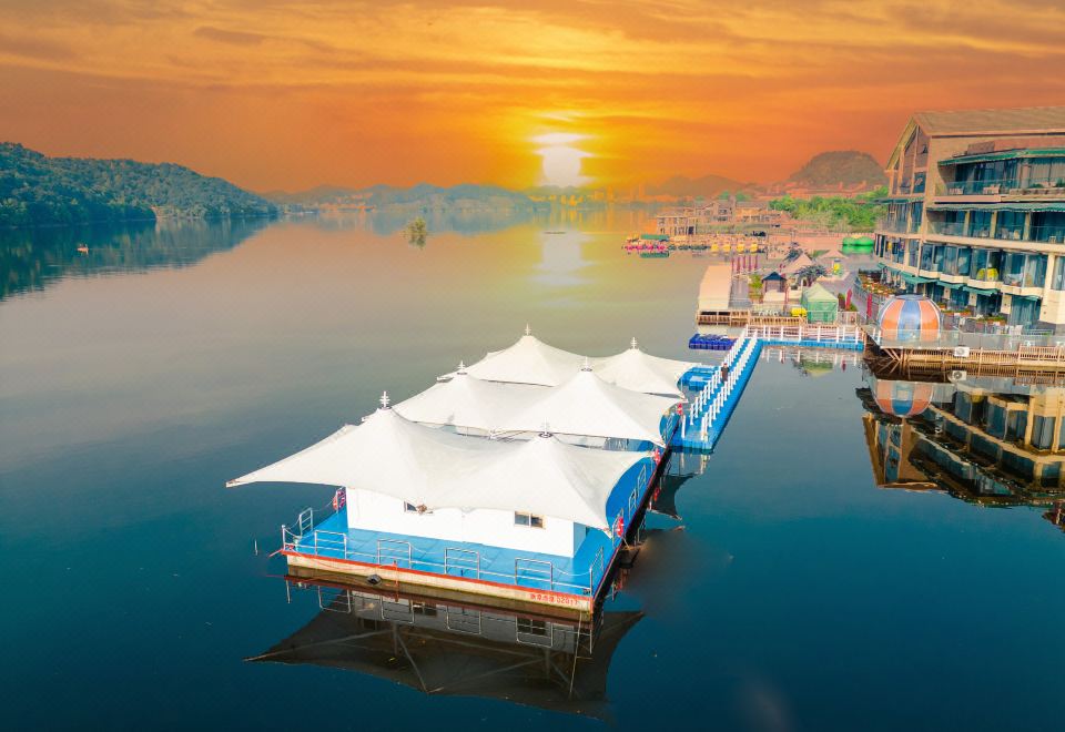Diaoyu Island Resort Qiandao Lake Hotel Overview