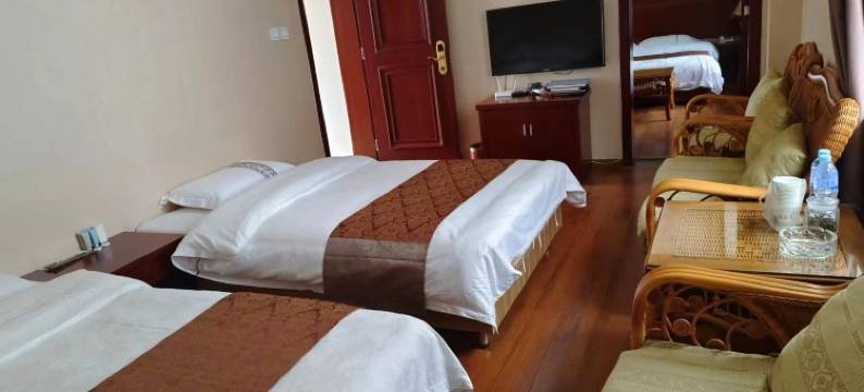 龙坡里客栈图片