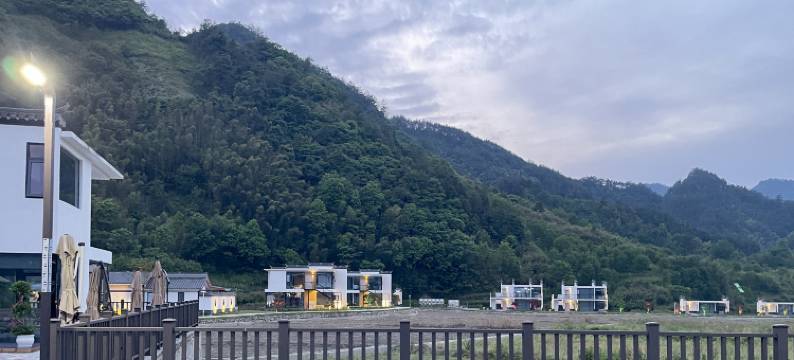 途远西川天然氧吧民宿图片