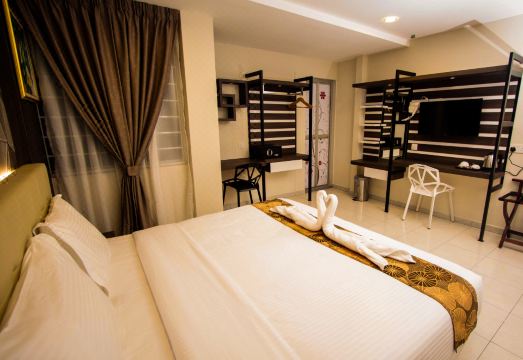 LOUIS Hotel Hotel Overview