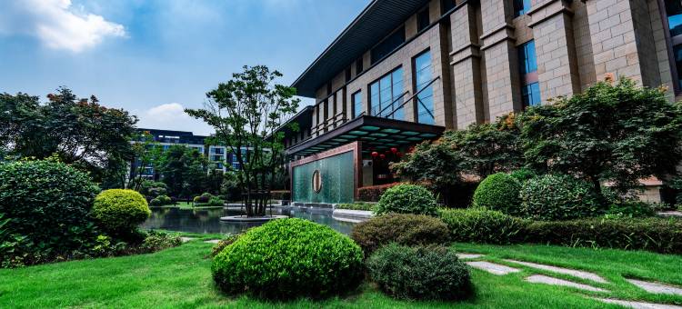 成都总工会都江堰疗养院(融创乐园熊猫谷店)图片