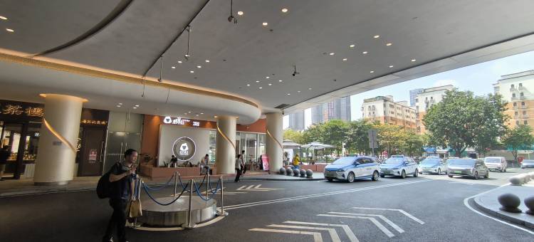 三只猫青年旅舍(卓悦汇店)图片