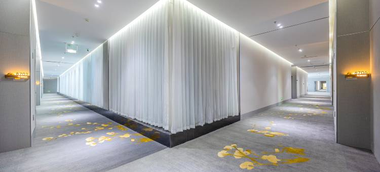 威海丽呈睿轩酒店(威海站韩乐坊店)图片