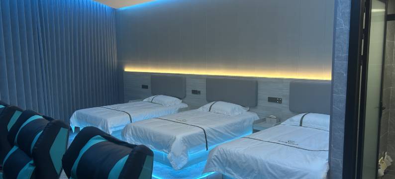 君廷电竞酒店(中央城店)图片