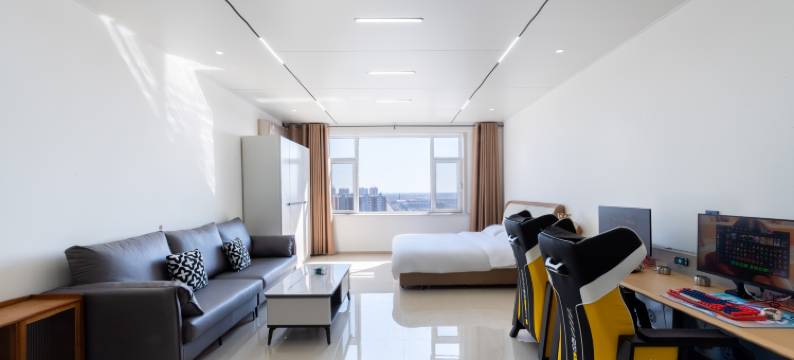 草莓熊电竞民宿(青县政府店)图片