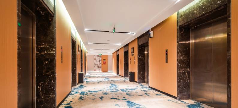 99号观景酒店(渭南临渭区高新万达店)图片