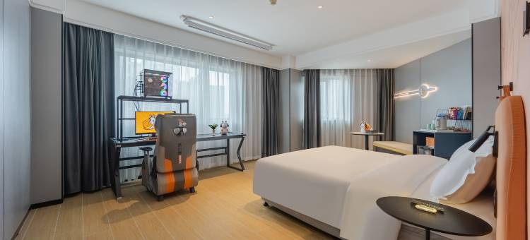 城小蜗电竞酒店(淮河路步行街大东门地铁站店)图片