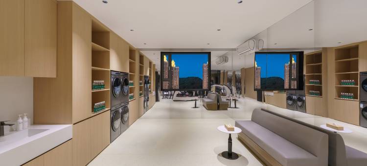 美豪RROYALSSHOTEL汤泉酒店图片