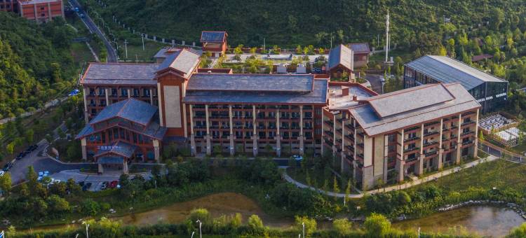 六盘水瀑布源酒店(六枝龙井生态温泉度假区店)图片