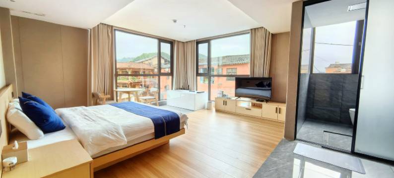 普者黑七月野奢假日酒店图片