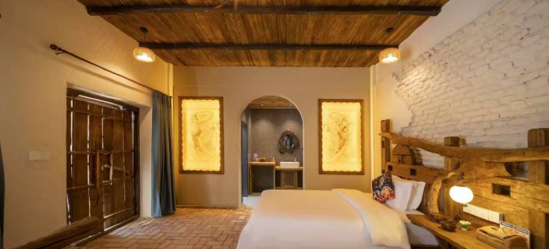 废墟园民宿(鸣沙山月牙泉景区店)图片