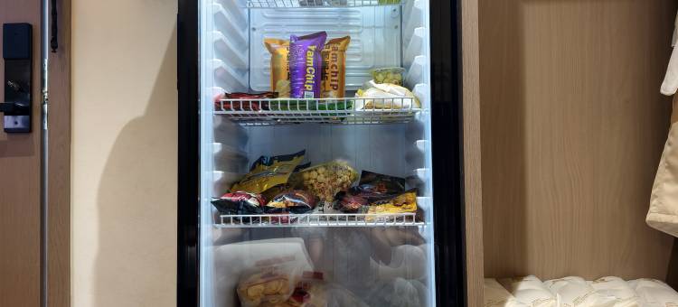 英途智选电竞酒店(乌鲁木齐机场店)图片