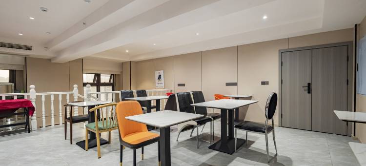 速8精选酒店(重庆江北机场观月路地铁站店)图片