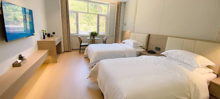 银山酒店(礼县第一人民医院店)图片