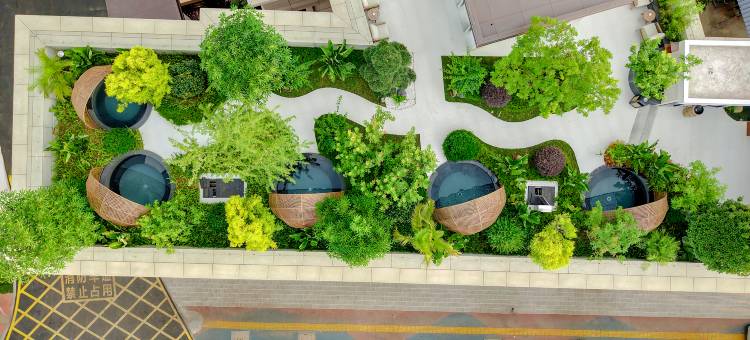 弥勒宝丽温泉酒店(湖泉生态园锦绣花街店)图片