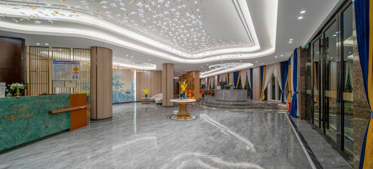 锦顺天华酒店(瑞丽财富广场彩云城店)图片