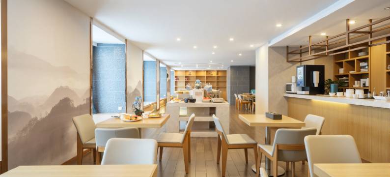 颐朵酒店(南昌高新吾悦广场北沥地铁站店)图片