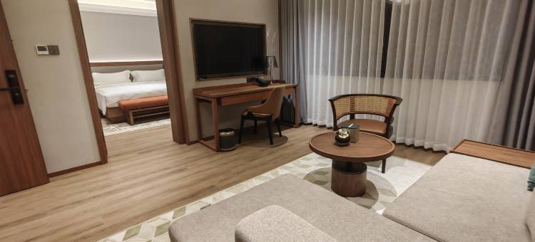 本溪红玺湖绿地游邑酒店图片