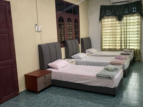 OYO 91250 Roomstay Awie