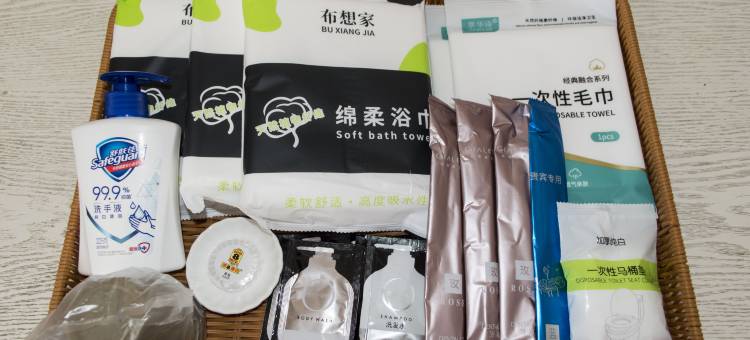 速8酒店(张家口崇礼区庆典广场酒店)图片