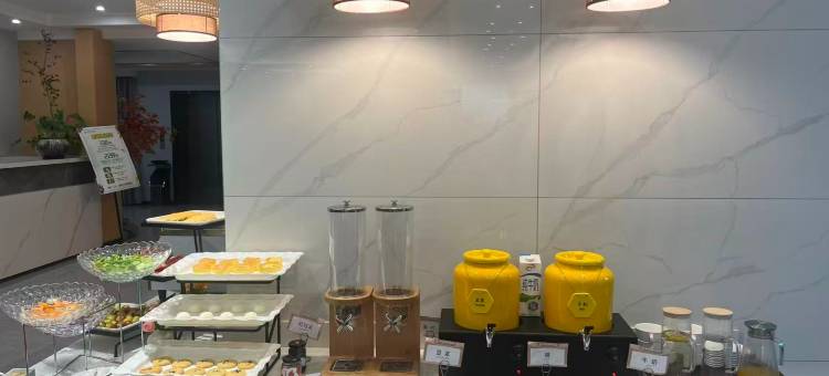 南部青澳国际酒店(南部县政府店)图片