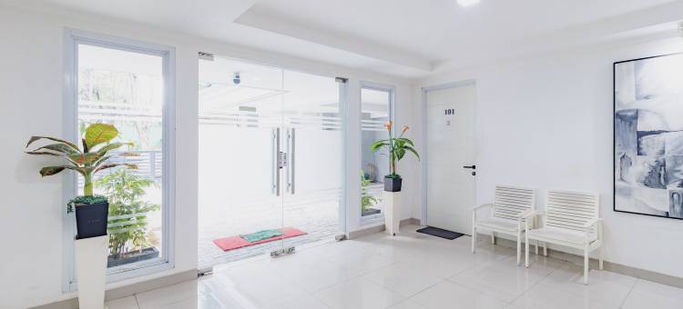 RedDoorz near Jakarta International Velodrome图片