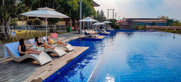 盈江凤凰温泉假日酒店图片