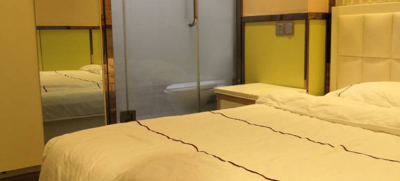 四叶草宾馆(南京江宁河海大学佛城西路地铁站店)图片