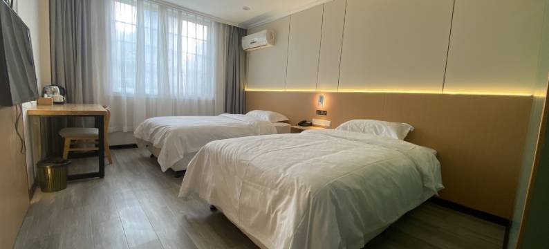 泊利轻居酒店(北仑港区店)图片