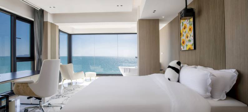 三亚熊猫爱上海·海景轻奢美宿(天涯海角店)图片